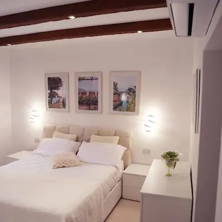 Апартаменты Loft The Balcony In Centre Сорренто
