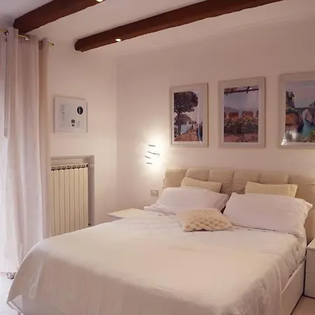 Loft The Balcony In Centre Апартаменты *