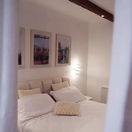 Loft The Balcony In Centre * Σορέντο